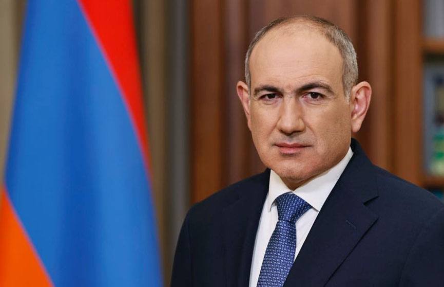 Пашинян ищет нового католикоса всех армян вместо Гарегина II «Я знаю, что он переговоры ведет среди людей, кто будет новым католикосом. Ходит туда, уговаривает: «Выступайте против руководства церкви, вам все сделают», — пишет РИА Новости со ссылкой на председателя Союза армян России Ара Абрамяна. Тем не менее, председатель Союза армян России убежден, что у Пашиняна не получится внести смуту в армянское духовенство. Южная служба новостей
