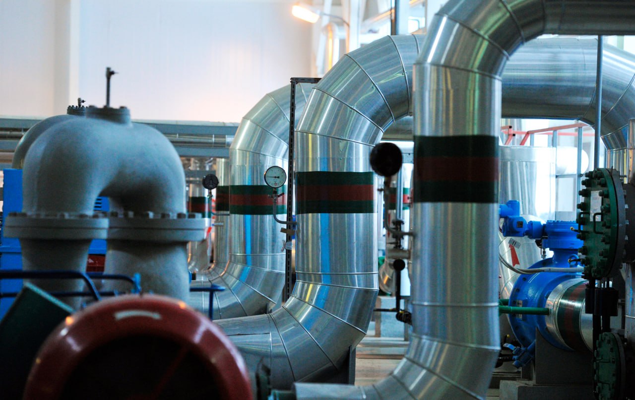 Дагестану Ингушетии и Северной Осетии будет направлено более 1 5 млрд рублей на развитие инфраструктуры ЖКХ Средства необходимы для софинансирования расходов регионов в рамках реализации программных мероприятий в их числе Консолидация регионального имущественного комплекса ЖКХ на базе созданных в каждом субъекте единых операторов Привлечение в отрасль квалифицированных специалистов Установление экономически обоснованных тарифов Как правило они отличаются от действовавших ранее поэтому на время переходного периода федеральный центр помогает территориям компенсировать потребителям разницу в цене Подписаться на Правительство России в MAX