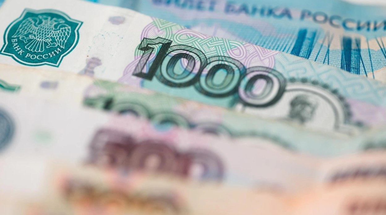 В Госдуму внесли законопроект о выплате россиянам надбавки к пенсии с 70 лет Документ направили на заключение в правительство. Больше интересного в приложении "Колпино Сити" AppStore: GooglePlay: