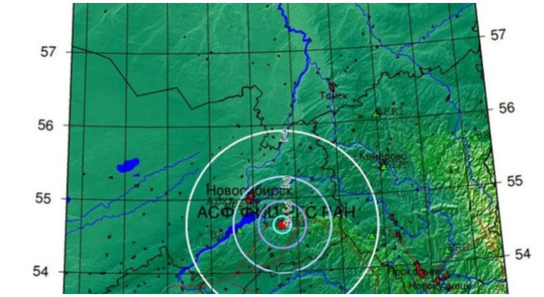 Сейсмолог опроверг вероятность 6-балльного землетрясения под Новосибирском  По мнению главного научного сотрудника Алтае-Саянского филиала «Единой геофизической службы РАН» Александра Еманова, иногда новосибирцы могут ощущать подземные толчки магнитудой 2 балла, которые являются отголосками природных землетрясений на Алтае.  В целом же, в Новосибирской области могут происходить землетрясения трёх типов: техногенные, отголоски редких землетрясений на севере, где идёт добыча нефти, и собственно природные землетрясения, объясняющиеся сейсмической активностью.  При этом в Искитимском районе техногенные землетрясения могут быть до 4 баллов. Землетрясения магнитудой 6,5 балла под Новосибирском, по его словам, быть не может.