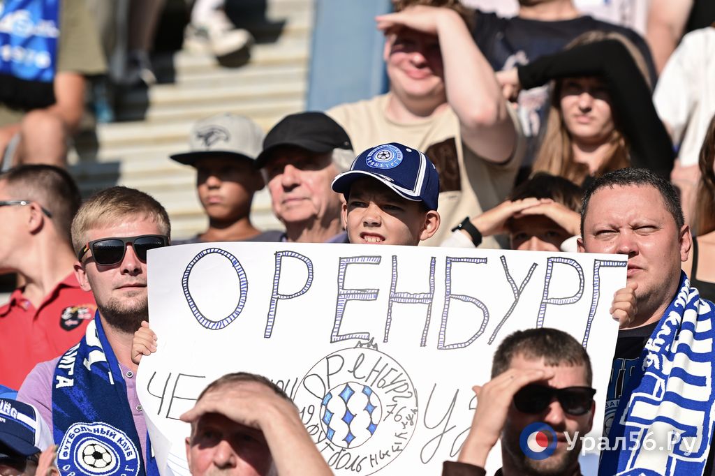 Шанс вырваться из подвала 5 октября футбольный клуб Оренбург проведет матч 11 тура Российской Премьер Лиги На стадионе Газовик наша команда встретится с ФК Ростов Ростов на Дону Начало встречи в 14 00 по местному времени В случае победы оренбуржцы покинут подвал турнирной таблицы и смогут уйти на осенний перерыв в хорошем настроении Прогнозы на матч а также обзор команд перед игрой читайте по ссылке
