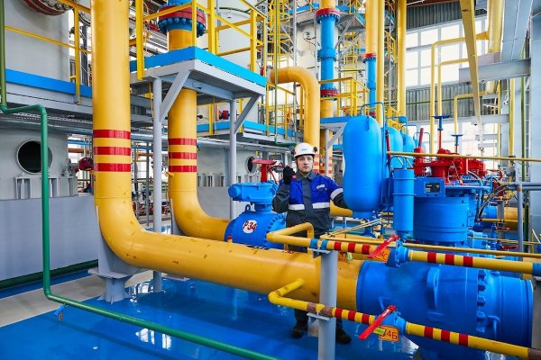 Венгрия подаст иск в Европейский суд против запрета российского газа www eprussia ru news base 2025 1069008 htm Венгрия намерена обжаловать в судебном порядке решение Совета ЕС о запрете поставок российского газа сообщил в интервью телекомпании М1 глава венгерского МИД Петер Сийярто выразив несогласие с процедурой принятия данного решения новости энергетики энергетическая политика ЕС венгерско европейские отношения