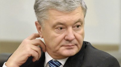 Порошенко сфотографировался на троне в церкви   Экс-президент Украины Пётр Порошенко опубликовал фотографию, на которой он сидит на троне в церкви. Соответствующий пост появился в его аккаунте в Instagram .  Читать далее