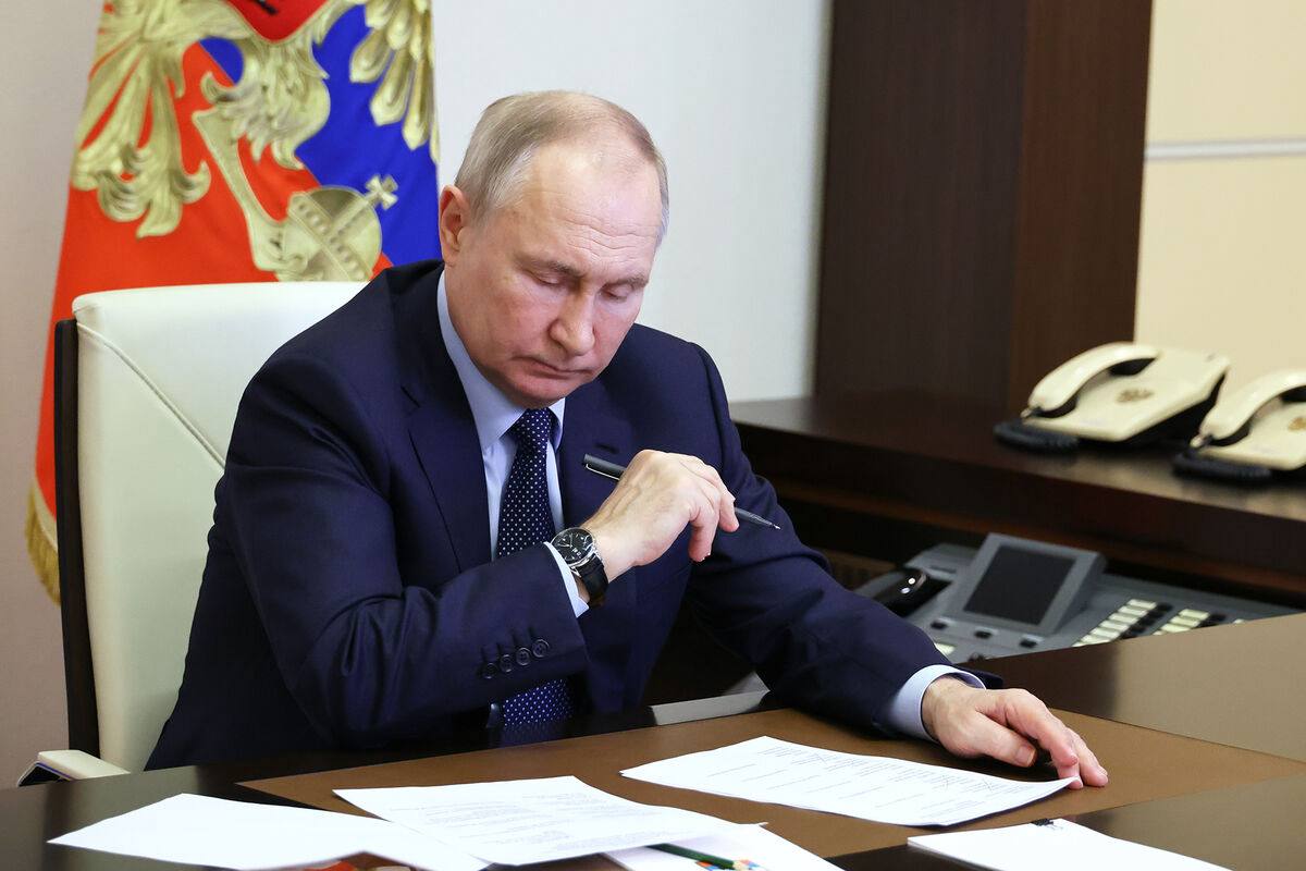 Путин подписал закон о повышении штрафов за несообщение в военкомат о смене места жительства — теперь за это придется заплатить до 20 тысяч рублей. Nevlastny TV - Наш скоростной VPN