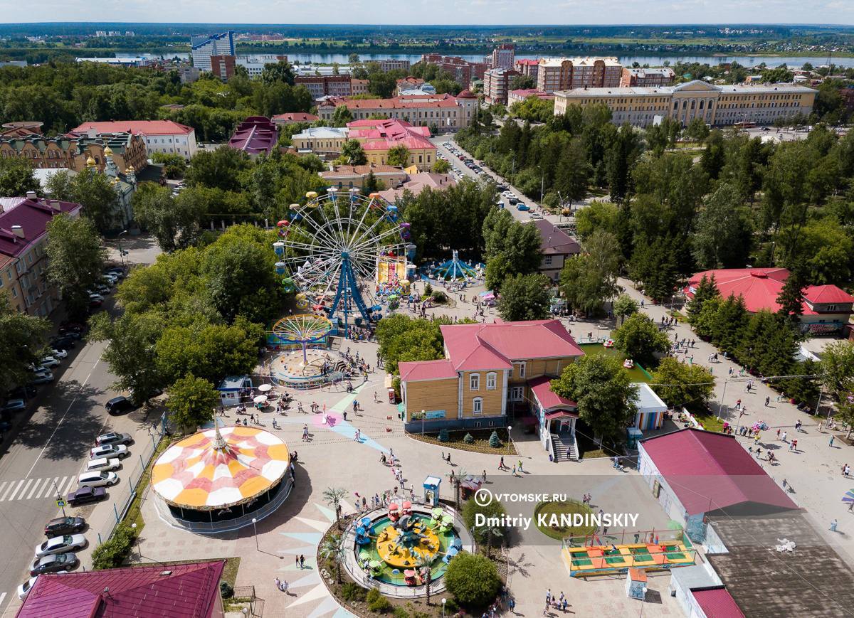 В Горсаду открыли стрельбу по роллерам. Есть пострадавший vtomske.ru/news/209938 В сети распространилась информация, что в томском Горсаду охранник открыл стрельбу по роллерам. Инцидент произошел вечером 22 мая. Полиция начала проверку. По информации МВД, пострадал один молодой человек. Правоохранители пишут, что телесные повреждения ему причинил «неизвестный». #томск #новоститомска Прислать новость