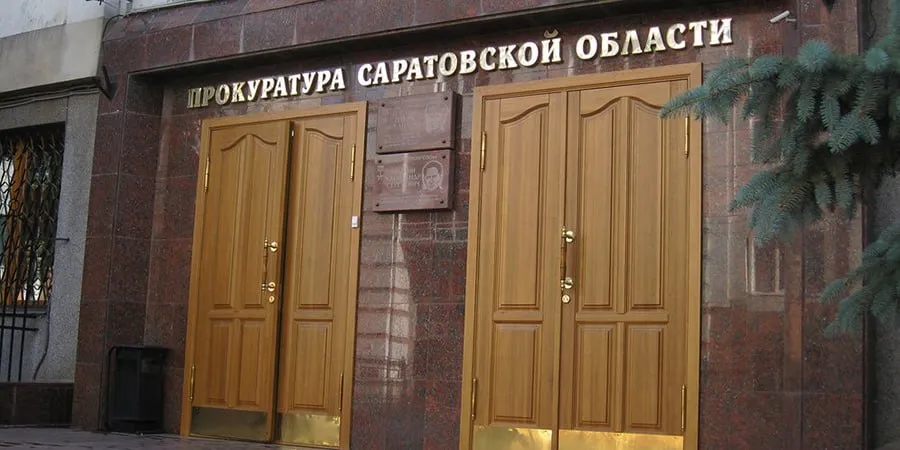 В Энгельсе ребенок и две женщины отравились угарным газом Вчера 22 апреля в Энгельсе Саратовской области ребенок и двое женщины госпитализированы после отравления угарным газом Об этом сообщает пресс служба региональной прокуратуры По предварительным данным вечером из Энгельсской детской клинической больницы в правоохранительные органы поступило сообщение о госпитализации из квартиры многоквартирного жилого дома на улице Фридриха Энгельса с диагнозом отравление угарным газом несовершеннолетнего и членов его семьи Прокуратура начала проверку по факту инцидента Как уточняет пресс служба регионального СУ СКР к проверке присоединились следователи Им предстоит выяснить причины появления угарного газа в квартире Обстоятельства произошедшего уточняются Подписывайтесь на наш канал в MAX