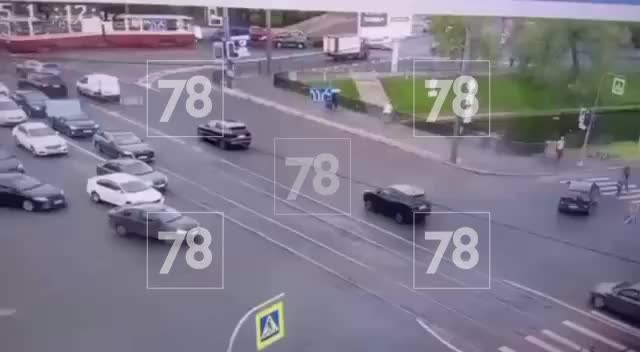 ДТП с Ferrari Portofino и Газелью у метро «Чёрная речка»