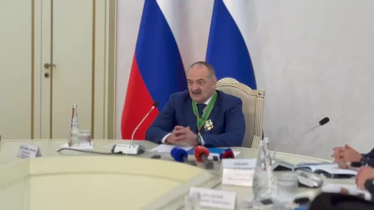 Расширенное заседание Совета при Главе РД: Обсуждение профилактики экстремизма и воспитания молодежи