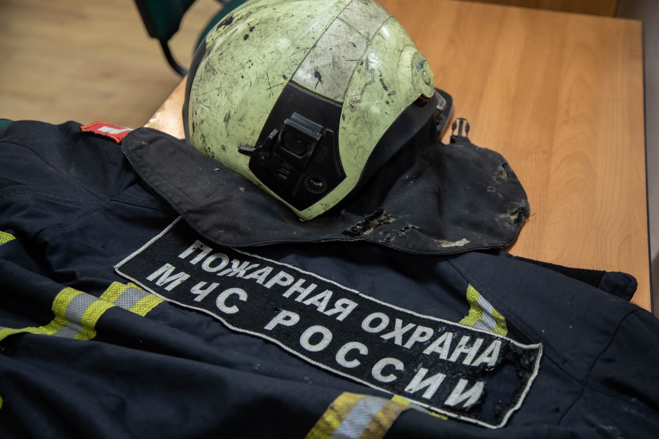 В Оренбурге в ресторане произошел пожар Все случилось в точке на ул Пролетарской вечером 18 октября Прибывшие пожарные МЧС быстро ликвидировали возгорание Инцидент произошел после закрытия сетевого ресторана поэтому никто не пострадал Предварительная площадь пожара составила 10 кв метров Причина устанавливается