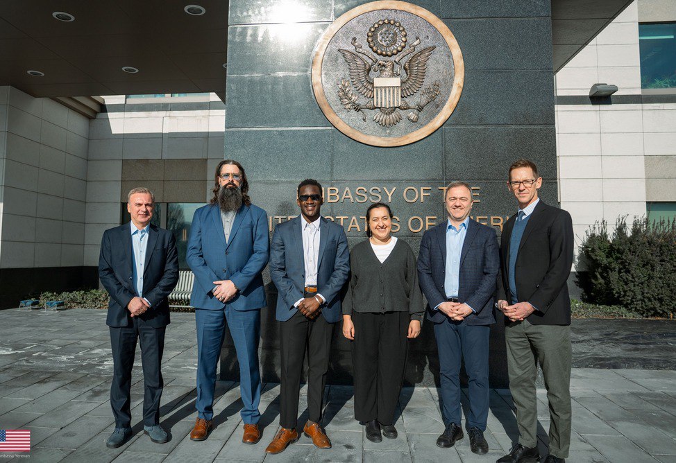 Инженерно консалтинговая компания из США изучит площадку проекта TRIPP в Армении Ее специалисты уже прибыли в Ереван по поручению Фонда сотрудничества в области глобальной инфраструктуры и инвестиций Госдепа США Подписывайтесь на arkanewsagency