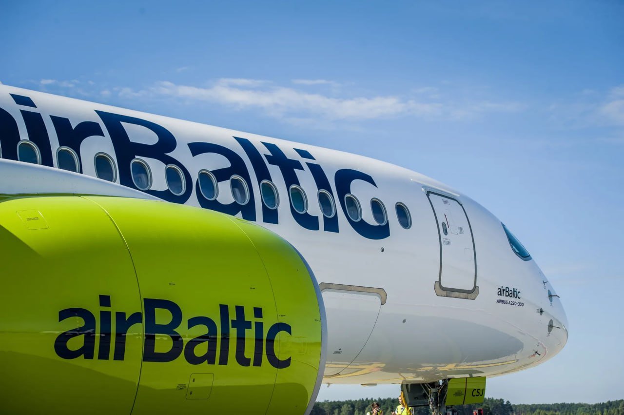 Авиакомпания AirBaltic будет выполнять рейсы из Кишинева в Литву каждую неделю  Точка прибытия — аэропорт в Вильнюсе. Прежде авиакомпания выполняла рейсы только в Ригу.