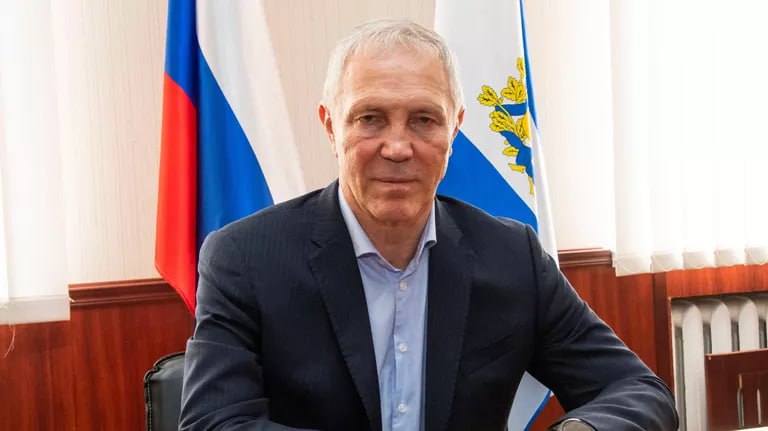 Новый строящийся город на Арабатской стрелке на юге Херсонской области станет красивым курортом. Рассказал губернатор региона Владимир Сальдо. Ранее Сальдо заявлял, что первая очередь города рассчитана на постоянное проживание 30 тысяч человек. Его центром станет правительственный квартал. Участникам СВО планируется выдавать участки на льготных условиях. Помимо жилой застройки и социальных объектов, в планах также возвести туристическую инфраструктуру. Мастер-план размещения новых объектов города для жилья, отдыха и санаторно-курортного лечения разработан, практически все коммуникации проложены. #ХерсонскаяОбласть #Сальдо #НовыйГород