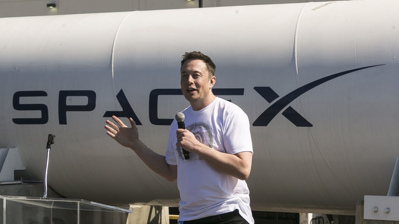 Компания Илона Маска SpaceX вложит 2 млрд долларов в разработчика чат-бота Grok