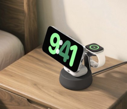 В iOS 26 добавлена поддержка стандарта Qi 2 2 на 25 Вт для всех iPhone 16 кроме iPhone 16e Портал Wccftech сославшись на MacRumors сообщает что в свежей версии операционной системы iOS 26 появилась новая функция которая добавляет поддержку быстрой беспроводной зарядки для линейки iPhone 16 Речь идет о включении стандарта Qi 2 2 который позволяет заряжать iPhone с мощностью 25 Вт