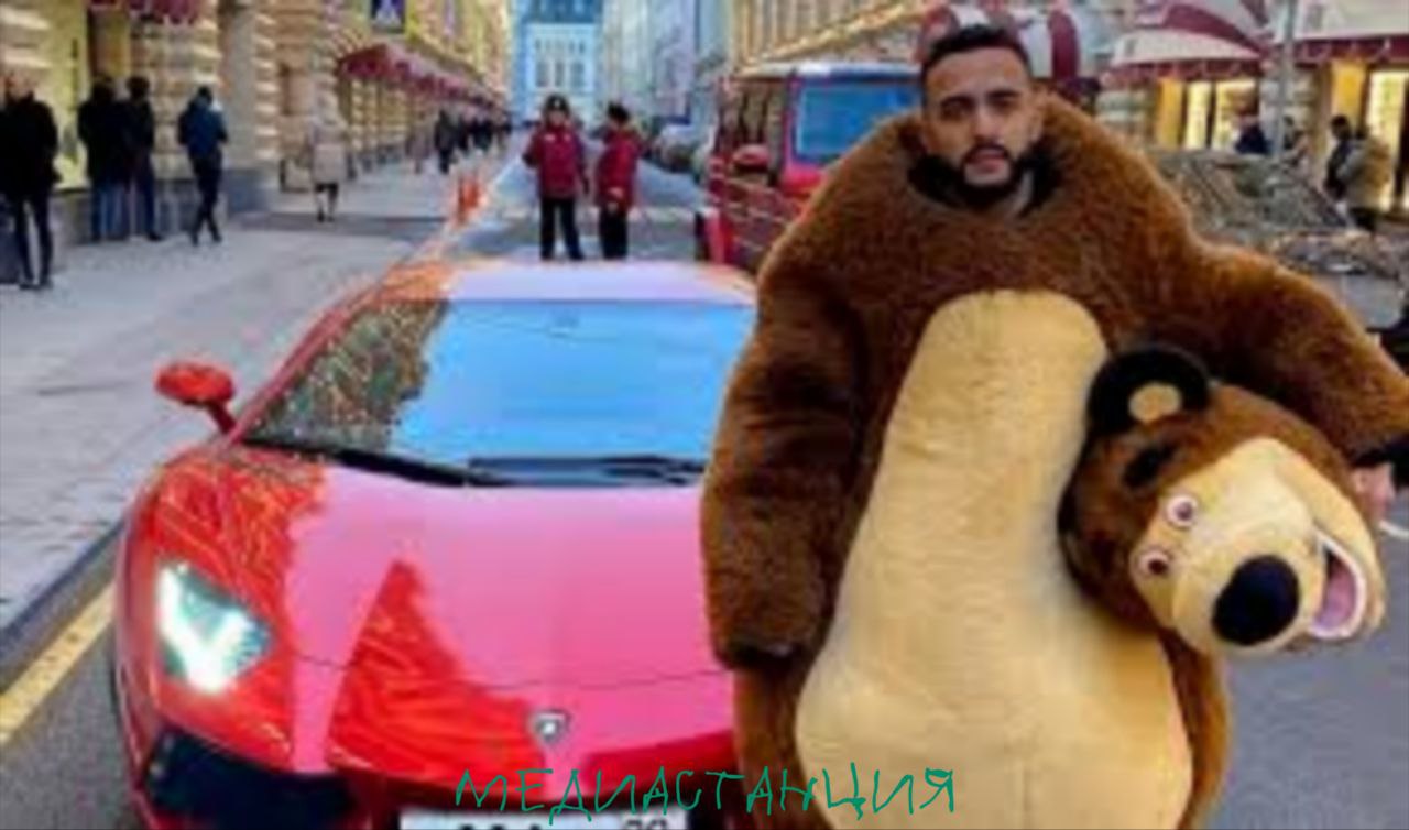 В России снова объявили в розыск блогера Гусейна Гасанова Согласно данным следствия мышление у него было не миллионерским а мошенническим с 2019 по 2021 год он не заплатил налогов на 170 млн рублей а потом еще и отмыл больше 20 млн через финансовые операции Чертановский суд Москвы еще весной арестовал Гасанова заочно на случай если тот внезапно вернется из за границы Также он находится в международном розыске но пока увы вполне успешно скрывается mediastanciacom