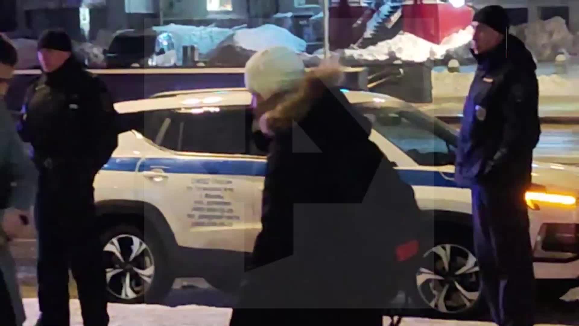 Стрельба на автобусной остановке в центре Москвы: три человека госпитализированы