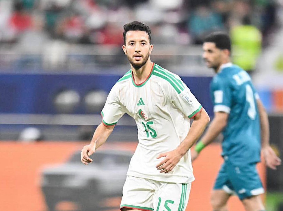 Полузащитник махачкалинского Динамо Хуссем Мрезиг получил вызов во вторую сборную Алжира и участвует в Кубке арабских наций в Катаре Футболист уже присоединился к национальной команде и принял участие в третьем туре группового этапа катарского турнира где алжирцы одержали победу над Ираком со счётом 2 0 Мрезиг появился на поле на 67 й минуте В четвертьфинале который состоится 12 декабря Алжир сыграет со сборной ОАЭ