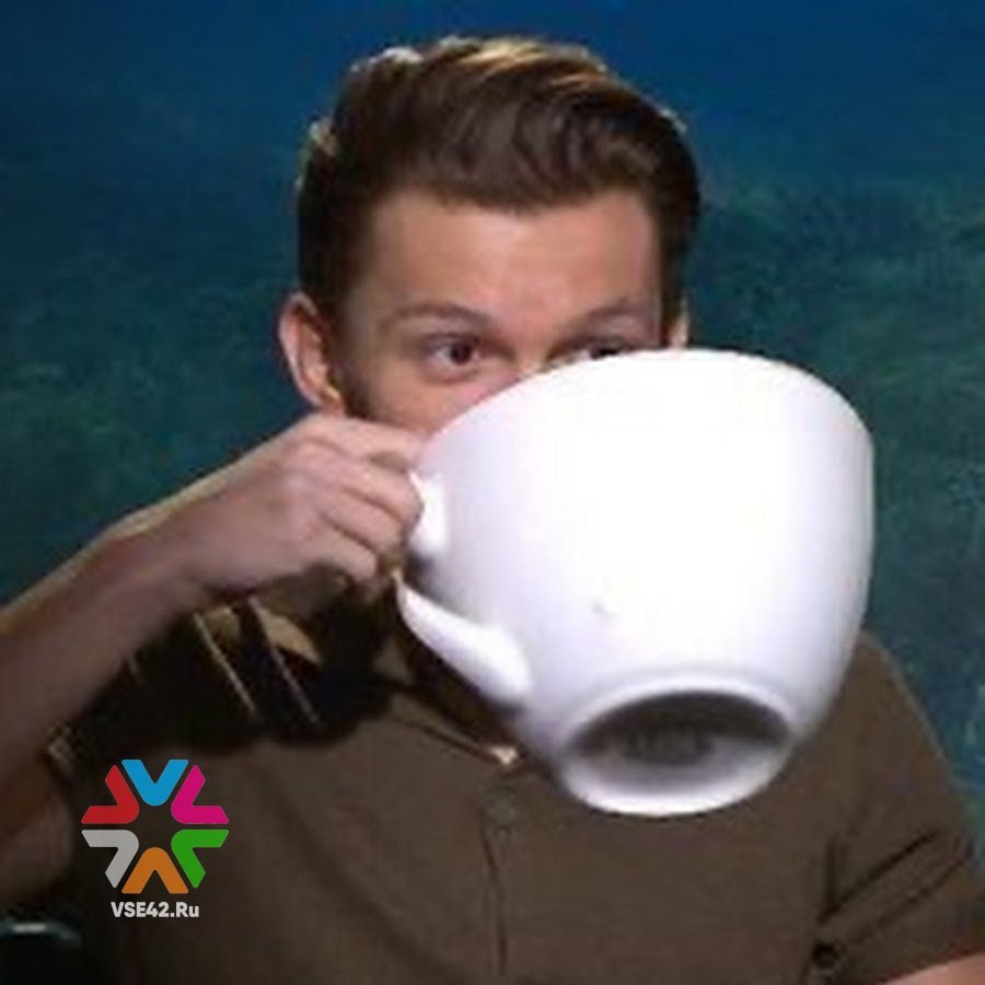 Врач посоветовал кузбассовцам полезные напитки для новогоднего застолья Эксперты предостерегают от чрезмерного употребления сладких газированных напитков Они могут вызвать резкие колебания уровня инсулина усилить воспаления в ЖКТ и спровоцировать обострение гастрита В качестве альтернативы рекомендуются Натуральный квас или комбуча с низким содержанием сахара для поддержания кишечной микрофлоры Разбавленные овощные фруктово овощные соки с имбирем и лаймом для улучшения переваривания жиров Травяные настои мята шиповник имбирь корица цитрусовая цедра для мягкой стимуляции пищеварения Минеральная вода с добавлением лайма и свежих трав     Подписаться на VSE42 Ru   Подписаться на нас в MAX