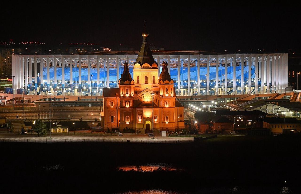 Пятеро детей пострадали из за схода наледи с крыши в центре Нижнего Новгорода Несовершеннолетние пришли с родителями на экскурсию в музей находящийся в этом здании сообщили в администрации Нижегородского района По предварительным данным четверо ребят в состоянии легкой степени тяжести один в состоянии средней тяжести