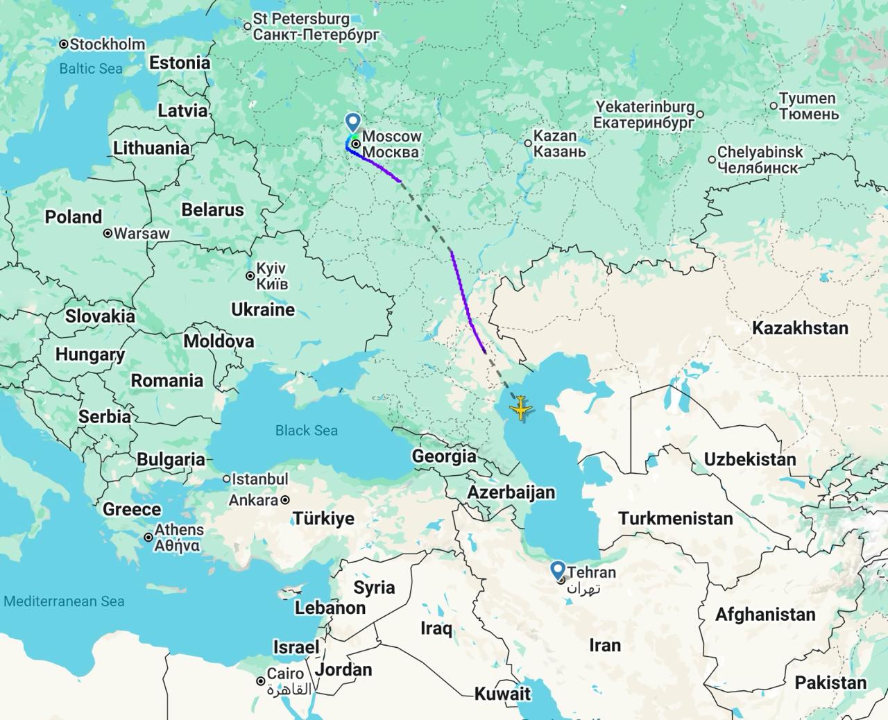 Борт Аэрофлота выполнявший рейс SU514 Москва Тегеран был отправлен из аэропорта Шереметьево накануне вечером согласно расписанию В связи с закрытием воздушного пространства Ирана самолёт вернулся в столицу Сегодня около полудня состоялся повторный вылет в Тегеран в настоящий момент лайнер приближается к месту назначения Обратный рейс запланирован на 04 10 местного времени Небо над Ираном сейчас открыто авиакомпании возобновили полёты над территорией этого государства Вот вот из Шереметьева в Тегеран должен вылететь борт иранской авиакомпании Mahan Air рейс W5099 в связи с поздним прибытием его вылет задержан более чем на три часа tripfarearea RU Подпишись