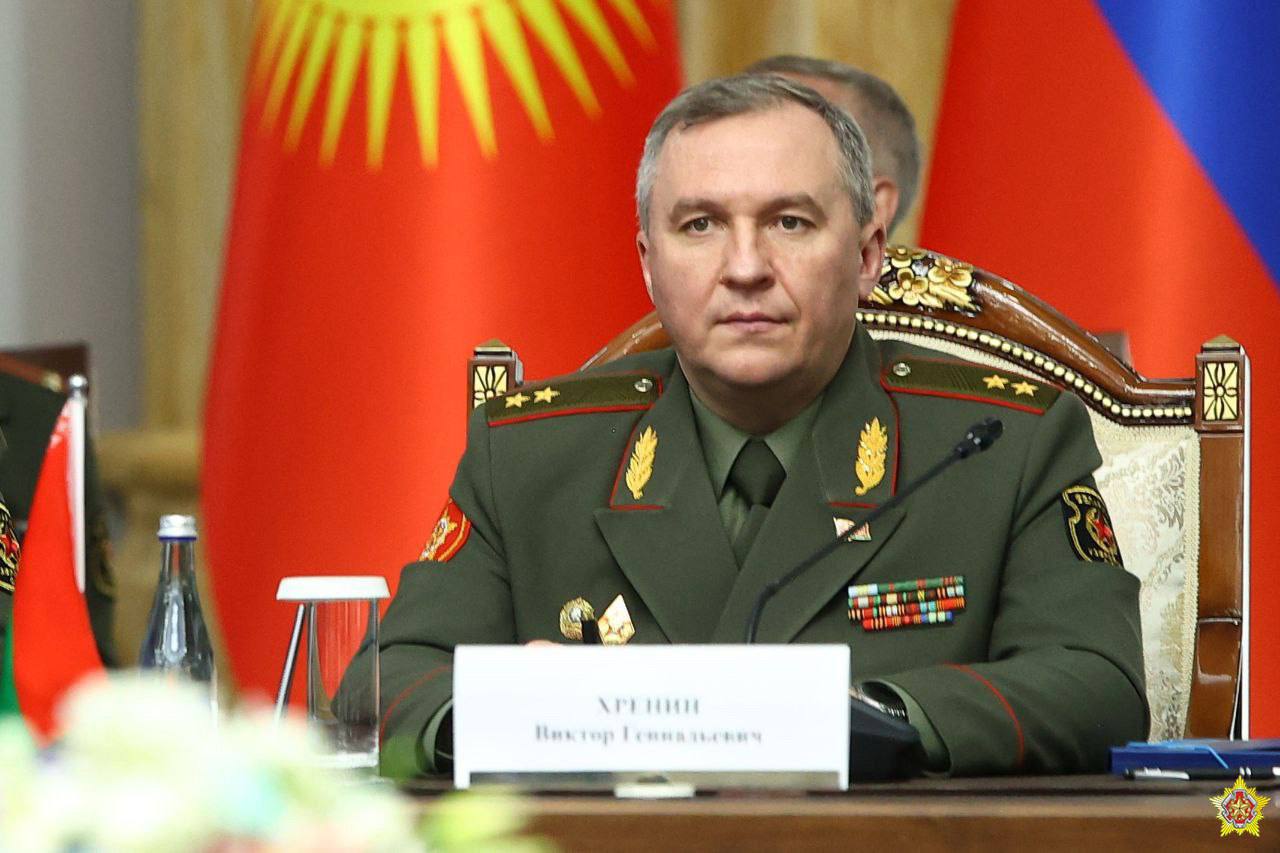 Министр обороны Беларуси генерал-лейтенант Виктор Хренин: «Мы приняли решение о снижении параметров учения «Запад-2025» и переносе его основных маневров вглубь территории Республики Беларусь от Западных границ. Это свидетельствует о готовности к диалогу и снижению напряженности в регионе». ПОДПИСАТЬСЯ ПРИСЛАТЬ НОВОСТЬ