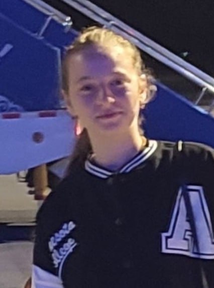 15-летняя Диёра Каримова пропала вместе с 13-летней сестрой Махарамхон О них ничего неизвестно с 29 июня. Родители проснулись утром и не застали детей дома. Если вам что-либо известно о девочках, сообщите 8-900-306-12-26, 8-920-404-60-00, 102 или 112. Большой воронежский. Подписаться