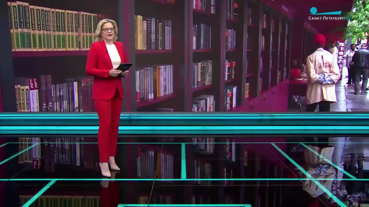 В Петербурге стартовал XI сезон фестиваля 'Книжные аллеи' с культурной программой