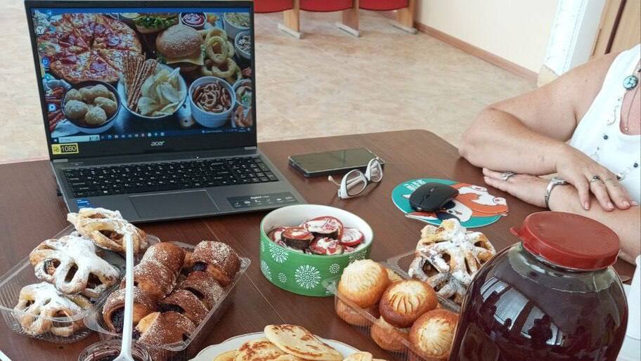 В Геническом округе прошла дегустация блюд национальной кухни  Мероприятие под названием «Мозаика вкусов» прошло в доме культуры села Стрелковое. Участники приготовили национальные блюда, поделились историями их происхождения и секретами приготовления.  Особый акцент сделали на использовании местных продуктов и сохранении уникальных рецептов.   : Администрация Генического округа    Подписаться   читать на сайте, в ВК или ОК