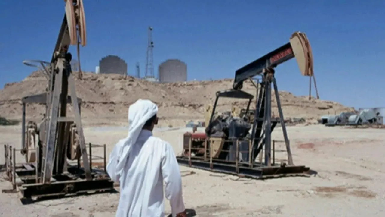 На фоне войны на Ближнем Востоке крупнейшие нефтяные компании мира вкладывают миллиарды долларов в разработку новых месторождений нефти и газа в Африке Южной Америке и восточном Средиземноморье сообщила WSJ XOM CVX BP TTE Exxon Chevron Shell BP и TotalEnergies стремятся довести до максимума свою добычу чтобы воспользоваться высокими ценами на нефть не выходя при этом за рамки своих бюджетов сообщили источники издания jkinvest news jkinvest