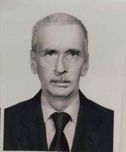 Под Первоуральском ведутся поиски охотника и его собак 64 летний охотник Алексей Григорьев вместе с двумя гончими пропал под Первоуральском Мужчина ушёл на охоту 23 октября мобильные телефоны недоступны а лекарства остались дома Приметы рост 180 см худощавый светлый камуфляж зелёные штаны чёрная шапка серые сапоги EVA Фото Валерий Горелых Подписаться на Уральский меридиан