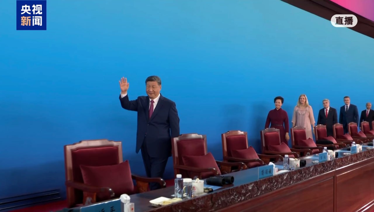 Председатель КНР Си Цзиньпин принял участие в церемонии открытия 15 й Всекитайской спартакиады в Гуанчжоу административном центре провинции Гуандун спорт национальныеигрыКитая   russian cgtn com news 2025 11 09 1987484834795266050 index html