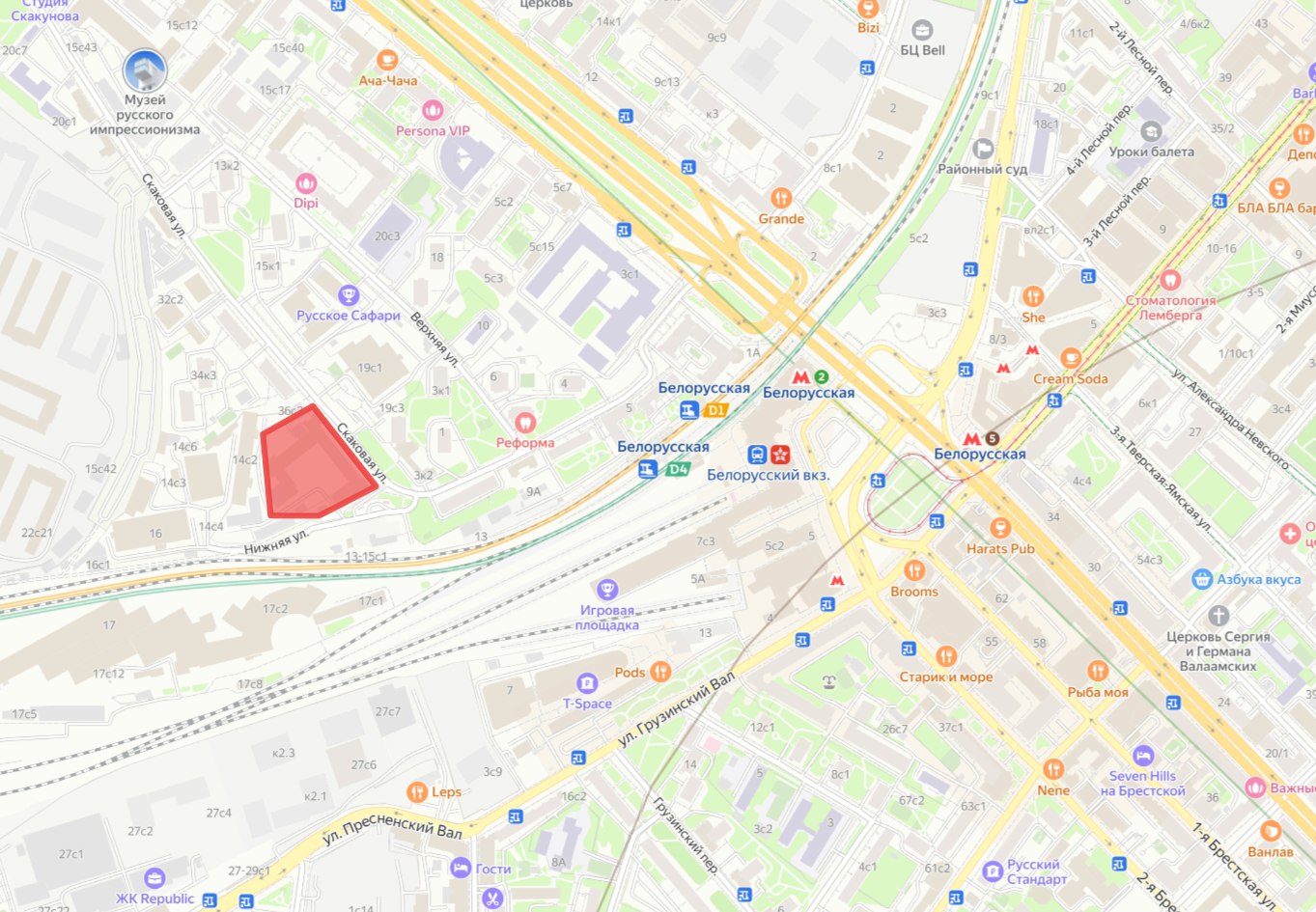 Жилой комплекс построят на месте НИИ Сельскохозяйственных приборов на Скаковой улице рядом с Белорусским вокзалом Власти Москвы разрешили возвести более 30 000 м² жилья на участке где раньше находился институт Сельскохозяйственных приборов Комплекс будет включать до 440 квартир а также коммерческие помещения С 2020 года институт принадлежит структурам связанным с бывшим чиновником правительства Москвы Владимиром Погребенко Однако застройщиком выступит компания Иртыш которая вероятно связана с Hutton Development Здание института было построено в 1937 году и в 2000 х годах реконструировано под бизнес центр класса B Ранее на его месте планировали построить около 60 000 м² жилой недвижимости но проект так и не согласовали stroi news