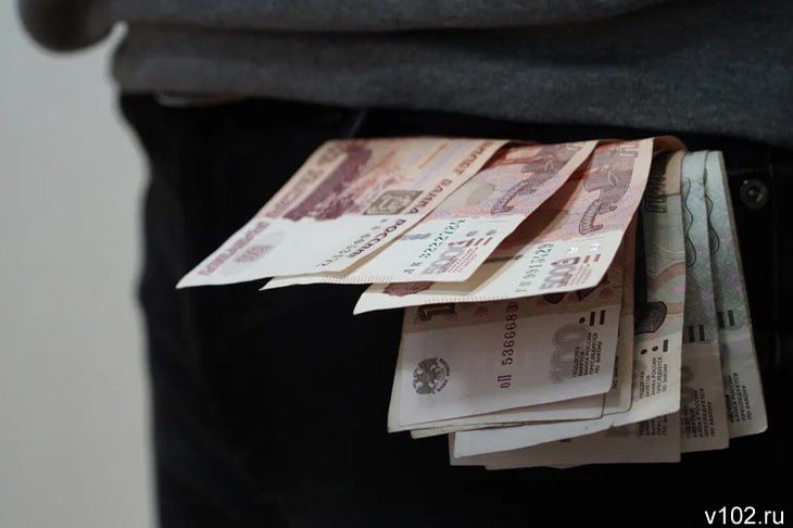 В Волгограде студентку ВолГАУ осудят за попытку подкупить преподавателей Следователи завершили расследование уголовного дела о взяточничестве в Волгоградском аграрном университете Одна из студенток попалась на попытке передать через сотрудницу вуза взятку за успешную сдачу сессии