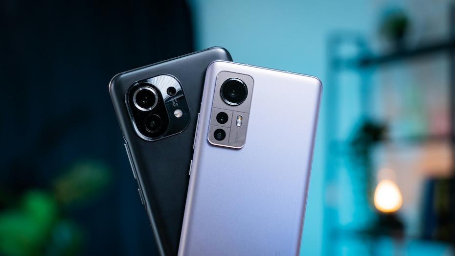 Xiaomi начала обновлять 28 смартфонов на HyperOS 2.2, вот полный список Компания подготовила свежий минорный апдейт для устройств под своими брендами и суббрендами, обновятся в общей сложности три десятка девайсов Xiaomi, Redmi и POCO. HyperOS 2.2 на базе Android 15 начинает развертываться в разных регионах на ряде смартфонов и планшетов конгломерата Xiaomi. Вот полный список моделей: Xiaomi 15 Xiaomi 12 / 12 Pro Xiaomi 12T / 12T Pro Xiaomi 12S / 12S Pro / 12S Ultra Xiaomi 13 Lite Xiaomi Civi 3 Xiaomi Civi 2 Xiaomi MIX Fold 2 Xiaomi Pad 7 Pro Redmi K50 Ultra Redmi K70 Pro Redmi 12 5G Redmi Note 12R Redmi Note 12 NFC 4G Redmi Note 12 Turbo Redmi Note 12 4G Redmi Note 13 Pro Redmi 14C Redmi A4 POCO M6 Pro POCO C75 5G POCO F5 5G POCO X6 5G POCO M6 Plus 5G Redmi Pad 2 Redmi Pad SE. Все эти устройства обновятся на HyperOS 2.2 в течение ближайших двух недель.