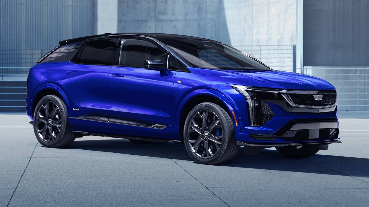 Cadillac Optiq получил V-версию на 519 л.с. В модификации V суммарная мощность двух электромоторов выросла до 519 л.с. против прежних 309 , а крутящий момент достиг 880 Нм. С функцией launch control Optiq-V разгоняется до 96 км/ч всего за 3,5 секунды. Старт производства намечен на осень. Цена — от 68 795 долларов около 6,1 млн рублей .