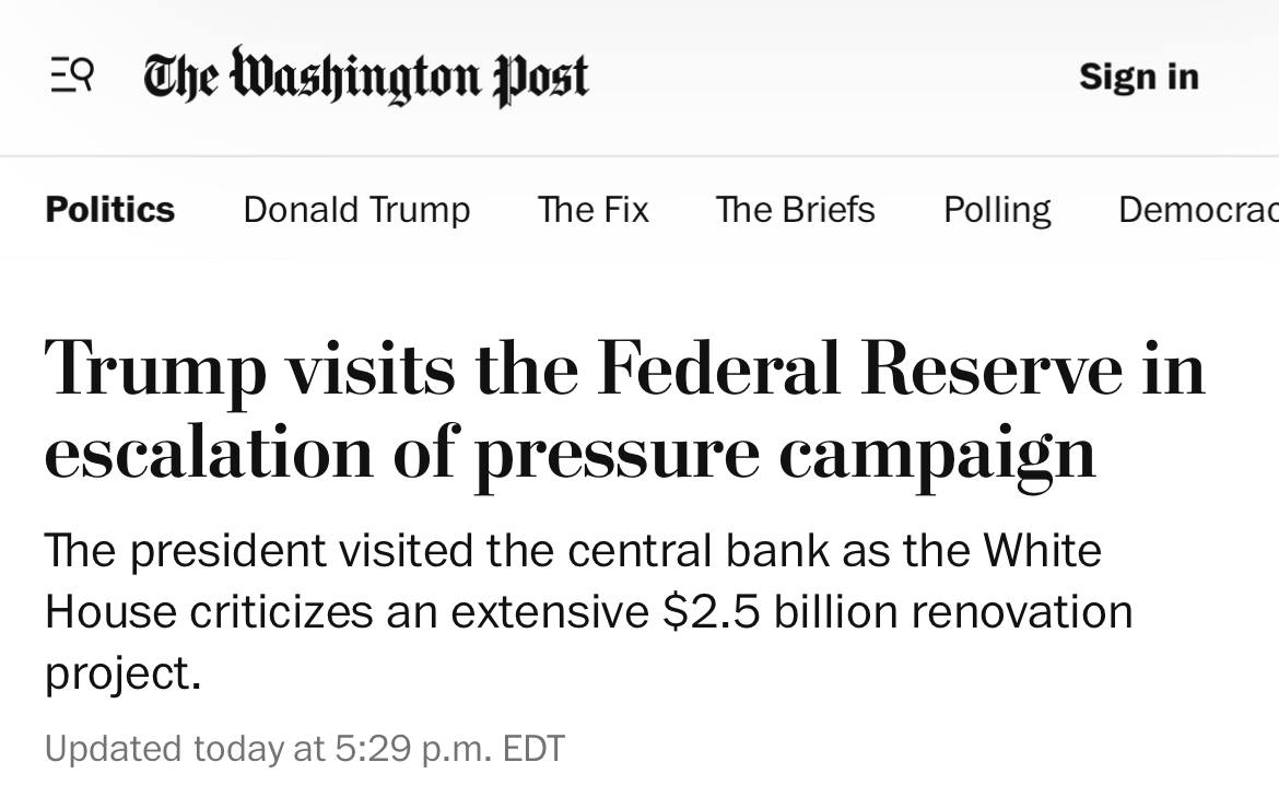 Трамп усиливает давление на Пауэлла, посещая штаб-квартиру ФРС, — The Washington Post   Президент США Дональд Трамп лично обратился к главе ФРС Джерому Пауэллу с резкой критикой по поводу перерасхода средств на ремонт штаб-квартиры организации, — подчёркивает The Washington Post   Это был первый визит президента США в штаб-квартиру ФРС за 20 лет. Личное внимание Трампа объясняется его недовольством независимой позицией ФРС, удерживающей ключевую ставку на высоком уровне   Наблюдатели за деятельностью ФРС охарактеризовали критику Белого дома в адрес масштабной реконструкции, как попытку заложить основу для возможного отстранения Пауэлла «по причине», — подчёркивает The Washington Post  «КРИСТАЛЛ РОСТА» ранее информировал, что по мнению JPMorgan независимость ФРС — это миф