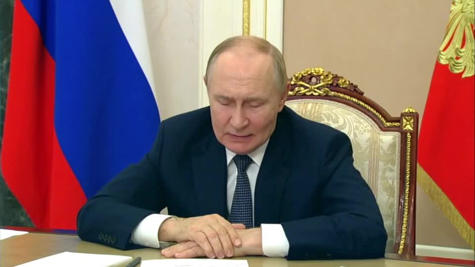 Путин отметил успехи Татарстана на встрече с главами регионов