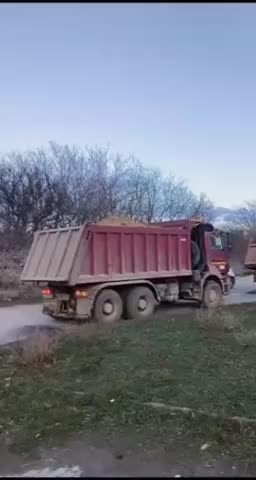 В Анапе местные жители протестуют против вывоза мазута в промзону рядом с жилыми домами