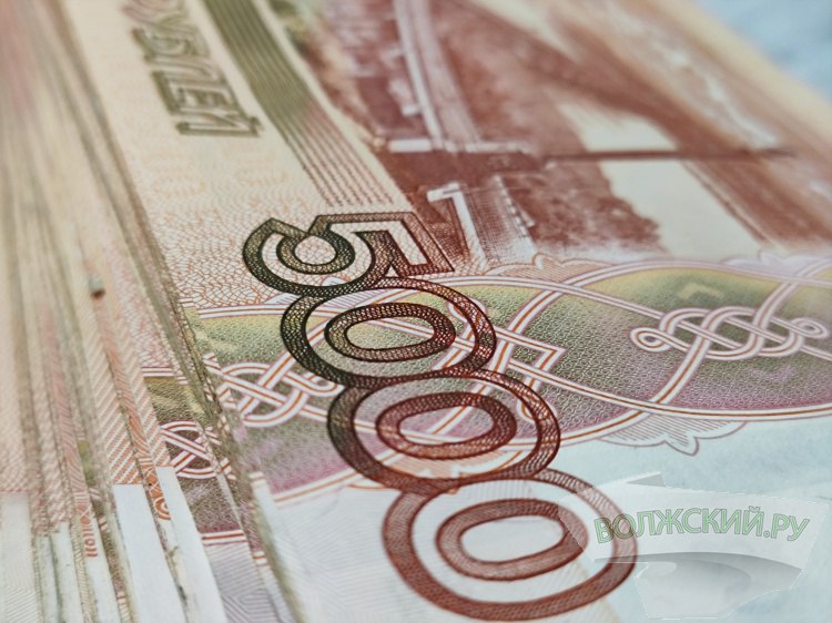 Названы суммы, которые российские пенсионеры хранят на вкладах По статистике ВТБ, более чем у 50% клиентов-пенсионеров банка есть открытые вклады и накопительные счета. Наиболее популярны накопительные продукты у пенсионеров в Приволжском и Северо-Западном федеральных округах. Четверть пенсионеров выбирают вклады и считают их основным способом сохранить и приумножить свои накопления, при этом 43% клиентов пенсионного возраста открывают накопительные счета. Несмотря на текущий тренд на краткосрочные вклады до 3 месяцев, пенсионеры в основном предпочитают открывать вклады на срок от 3 месяцев до полугода. Почти 6% пользователей предпочитают вклады на 1-2 года. Подробнее на Волжский.ру: