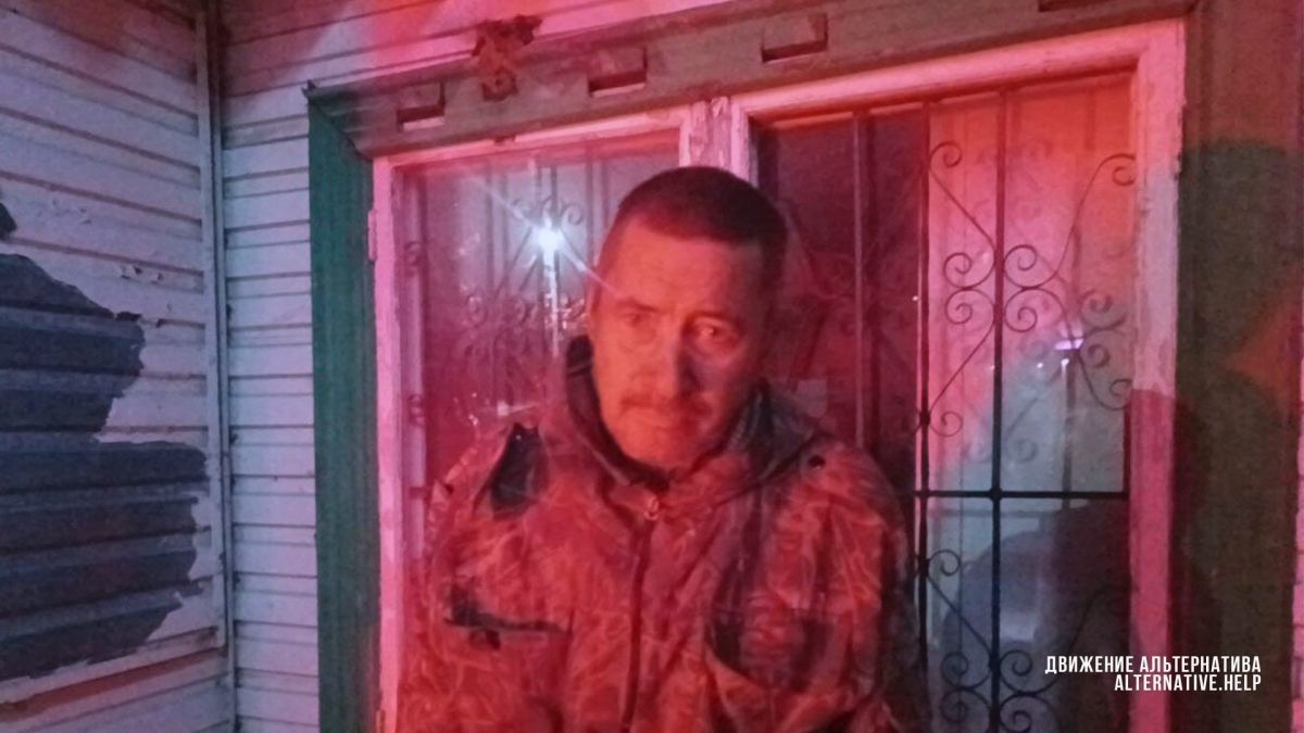 Курянина нашли в Тульской области в цыганском таборе 60 летнего пенсионера заставляли трудиться в поле   newstula ru fn 1725260 html Курянина нашли на хуторе в Тульской области после месяца пропажи Тревогу после его пропажи забили родственники однако они даже представить себе не могли как мужчина там оказался   Прислать новость Подписаться