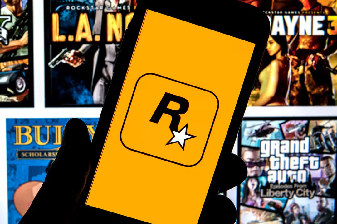 Разработчики GTA выпустят игру для PlayStation 5  Студия Rockstar Games, подарившая миру культовую серию Grand Theft Auto и другие знаменательные игры, готовит новый консольный релиз.   Об этом узнал пользователь X под ником bogorad222, который подметил, что на LinkedIn-странице Эммы Андерсон, координатора производства Rockstar Games, указано, что она курирует портирование существующих игр на консоли.   Помимо прочих игр, в списке была Red Dead Redemption, которая вышла в 2010 году на PS3 и Xbox 360. Дату релиза на PS5 bogorad222 выяснить не смог.  Кажется, кое-кто лишится KPI.    РЕСПАУН