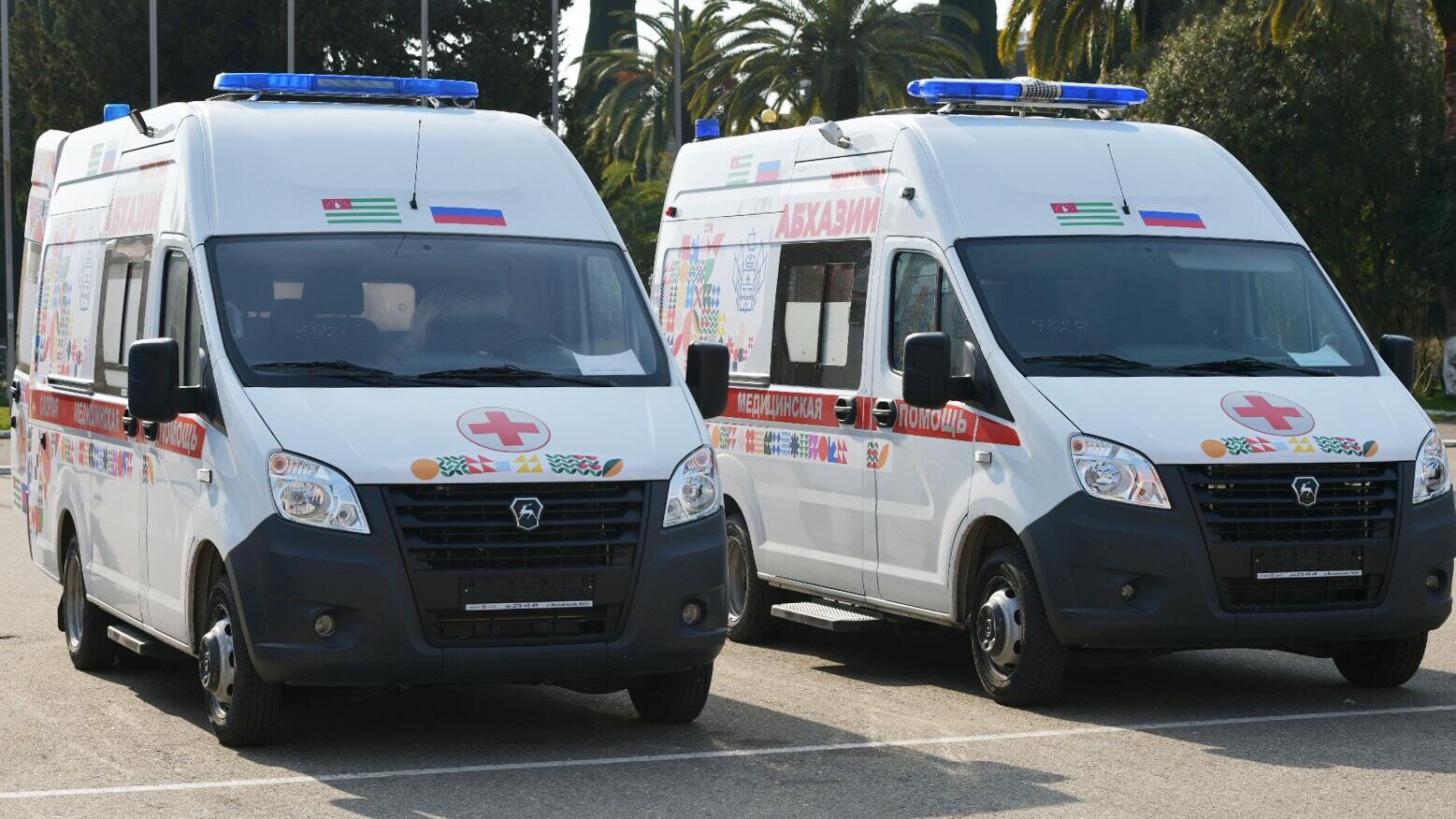 Бывший заместитель генпрокурора Абхазии Эсшоу Какалия получил огнестрельное ранение в Сухуме объявлен план Перехват сообщило МВД республики Двадцать первого февраля в ЦРБ в городе Сухум с огнестрельным ранением был доставлен Какалия Эшсоу Иванович 1974 года рождения сообщило МВД на своем сайте со ссылкой на начальника УВД по городу Сухум Астамура Хагуша Эсшоу Какалия с 2005 по 2012 годы и с 2016 по 2019 годы был заместителем генпрокурора Абхазии С 2013 по 2016 годы находился в должности заместителя секретаря Совета Безопасности Абхазии УВД по городу Сухум проводит первичный сбор материала включая осмотр места происшествия и установление всех обстоятельств случившегося По итогам проводимых мероприятий будет принято соответствующее процессуальное решение Оперативный состав столичного УВД поднят по тревоге объявлен план Перехват отметили в МВД В министерстве добавили что президент Абхазии Бадра Гунба держит расследование под личным контролем