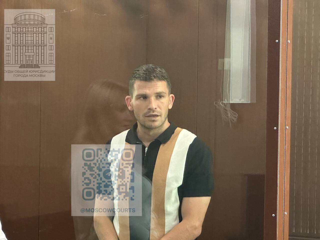 Суд в столице избрал меру пресечения судье ФНЛ по делу об оказании противоправного влияния на результат официального спортивного соревнования или зрелищного коммерческого конкурса Постановлением Мещанского районного суда города Москвы удовлетворено ходатайство органов предварительного расследования об избрании меры пресечения в виде домашнего ареста в отношении Головко Богдана Александровича, обвиняемого в совершении преступления, предусмотренного ч. 2 ст. 184 УК РФ, на срок 01 месяц 11 суток. Суд отказал в удовлетворении ходатайства Головко Б.А. и его защитника - адвоката об избрании обвиняемому меры пресечения в виде запрета определённых действий. #мещанский2025