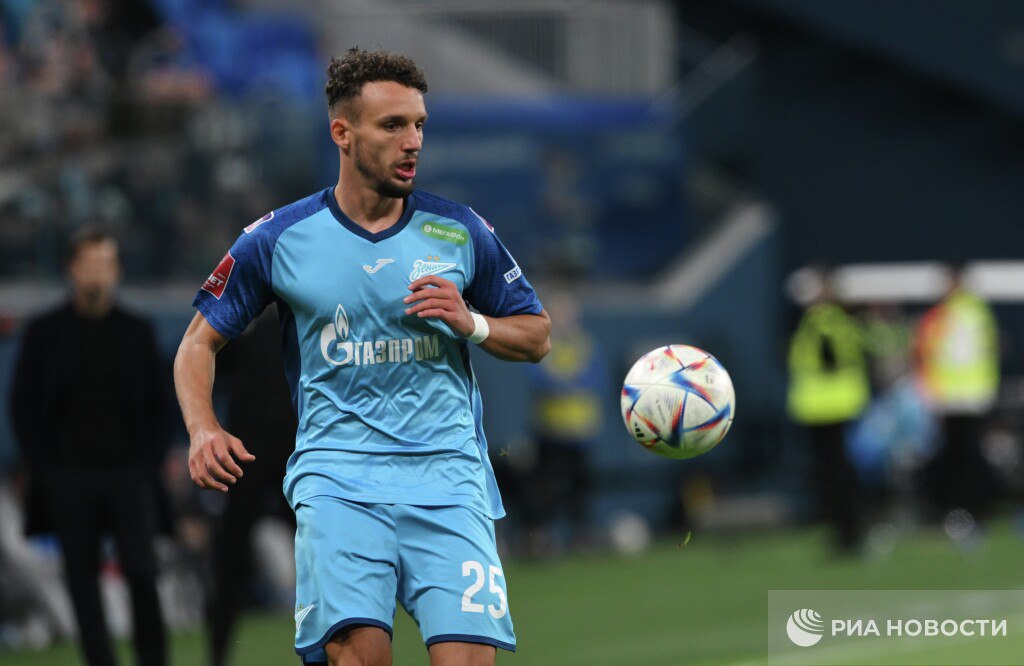 Бешикташ нацелился на защитника Зенита Эраковича 24 летний сербский футболист был предложен турецкому клубу через посредников сообщает журналист Пабло Оливейра в соцсети Х Страхиня Эракович выступает за клуб из Петербурга с лета 2023 года Подписывайтесь на РИА Новости Спорт в MAX