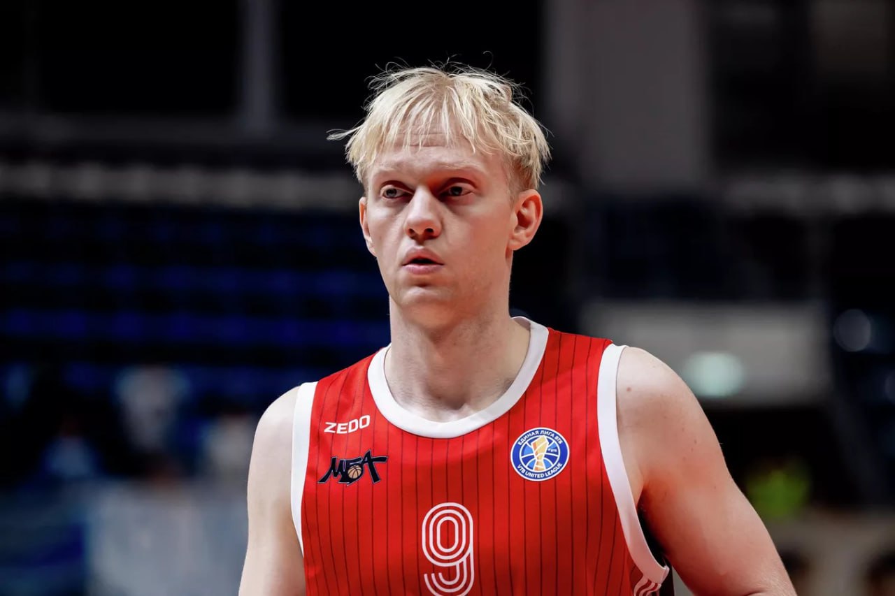 Российского баскетболиста Касаткина отпустили из французской тюрьмы Он вышел на свободу и вернулся в Москву сообщил РИА Новости его адвокат Фредерик Бело Подписывайтесь на РИА Новости Спорт в MAX