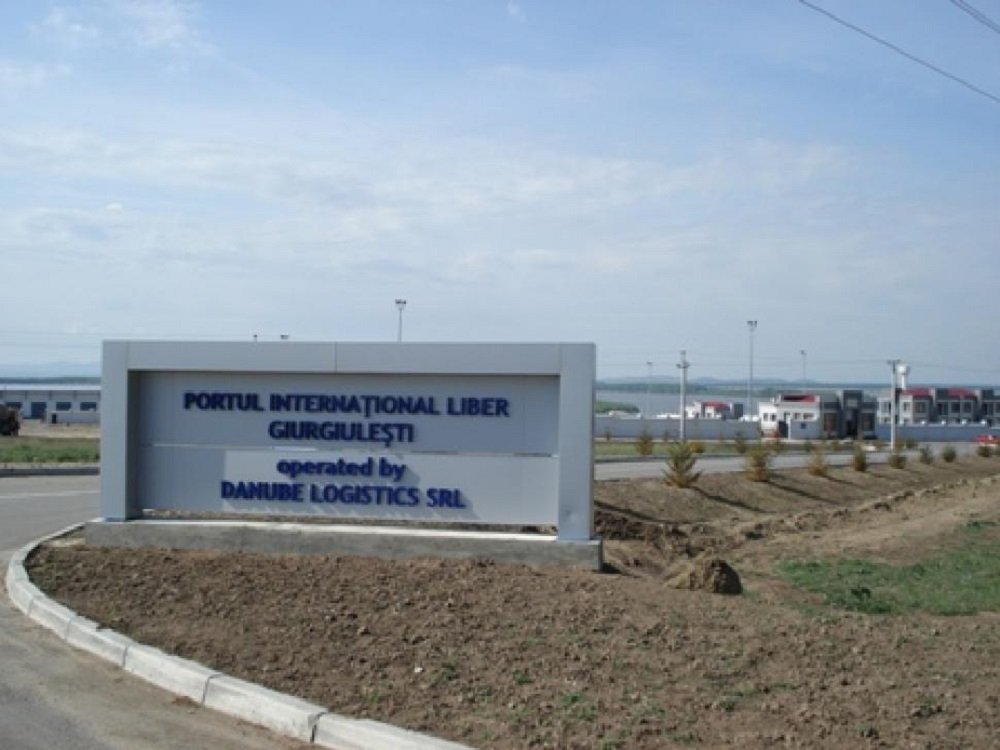 Контроль над портом Джурджулешты перешёл к Румынии Компания Bemol Retail отозвала все судебные иски против оператора Международного свободного порта Джурджулешты что разблокировало сделку по смене собственника В конце декабря 2025 года Национальная компания Администрация морских портов Констанцы выкупила у ЕБРР компанию Danube Logistics управляющую портом Стоимость сделки не раскрывается её окончательное утверждение запланировано на 11 февраля 2026 года Министерство экономики Молдовы подтвердило стратегическую важность порта и положительное заключение Совета по инвестициям Порт продолжает работу в штатном режиме готовятся поправки в законодательство для развития инфраструктуры Отзыв претензий Bemol стал ключевым шагом позволившим передать контроль над важнейшим логистическим узлом румынскому государству
