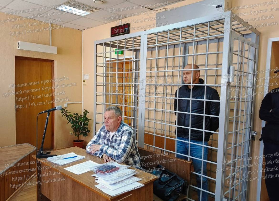 Взятку в виде «Порше Макана» получил бывший сотрудник Курской АЭС Ленинский районный суд Курска рассмотрел ходатайство следственных органов об избрании меры пресечения бывшему замначальнику реакторного цеха №2 Курской Курской атомной электростанции. Он обвиняется в получении взятки в виде автомобиля Porsche Macan в 2020 году. Согласно информации из специализированных сервисов по продаже автомобилей, средняя стоимость такого автомобиля в то время могла достигать 6 миллионов рублей. Суд постановил заключить обвиняемого под стражу на срок 1 месяц и 8 суток. Решение суда может быть обжаловано. Фото: Объединенная пресс-служба судебной системы Курской области !