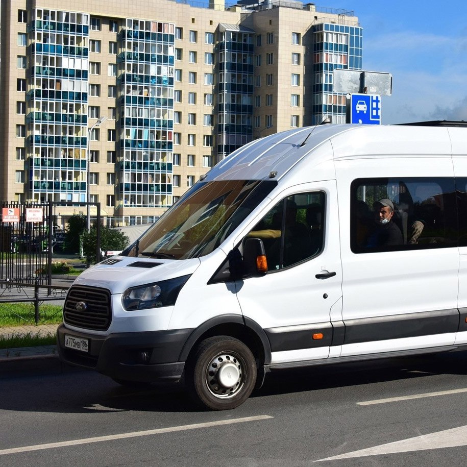 Стоимость проезда в микрорайон Зеленый Иркутска вырастет до 50 рублей Коммерческий перевозчик уведомил администрацию Иркутска о повышении стоимости проезда по муниципальному маршруту 32 Тариф будет изменен с 6 ноября Стоимость одной поездки на автобусе по маршруту 32 составит 40 рублей в дневное время и 50 рублей после 20 00
