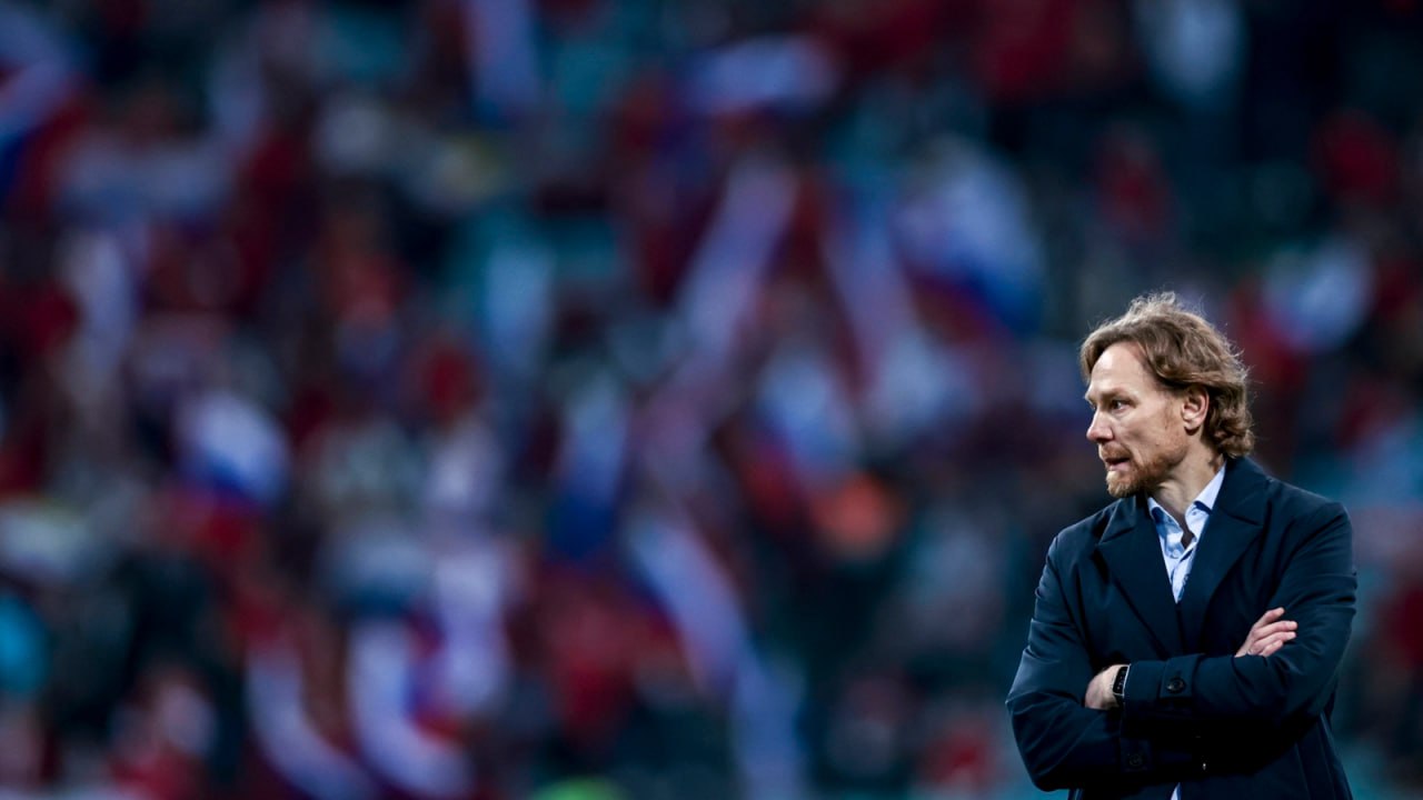 Источник сборная России проведет товарищеские матчи с Мали и Гватемалой Как утверждает Mash на спорте матч с Мали состоится 27 марта в Краснодаре а с Гватемалой 31 марта в Санкт Петербурге Малийцы занимают 54 е место в рейтинге ФИФА а гватемальцы 94 е Еще две товарищеские игры команды Валерия Карпина запланированы на июнь