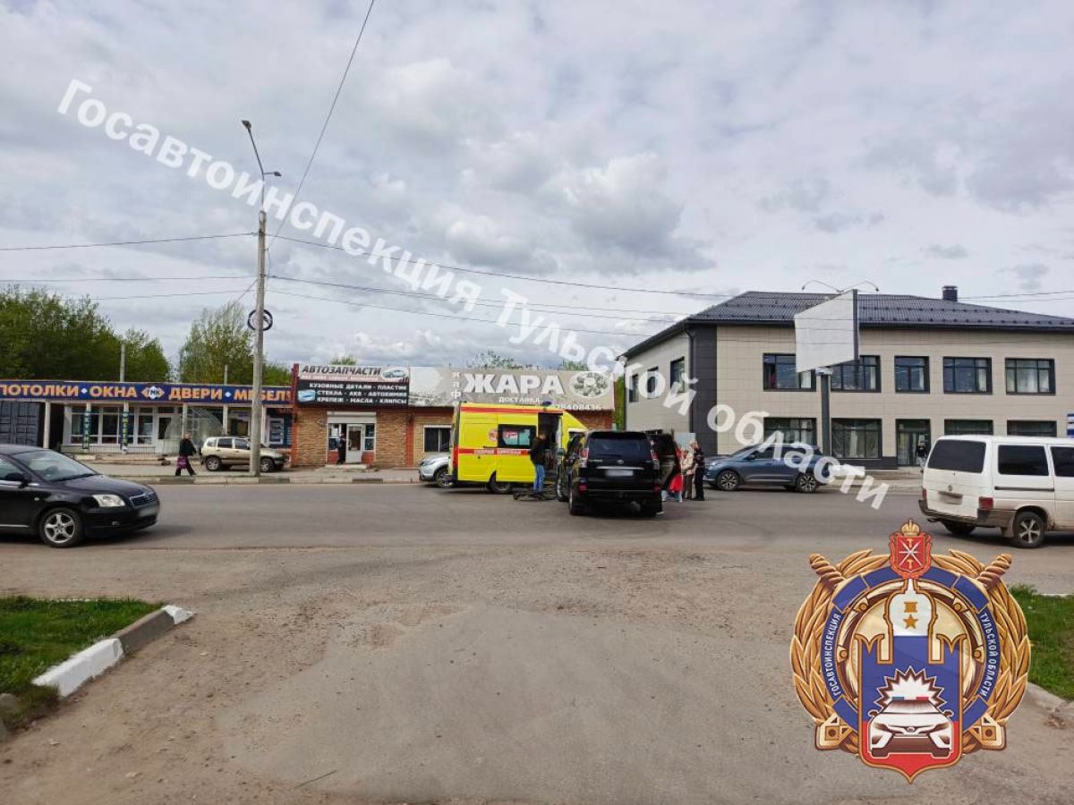 В Новомосковске водитель Toyota сбил велосипедиста Водитель Toyota Land Cruiser сбил велосипедиста на улице Трудовые резервы в Новомосковске. Об этом сообщает пресс-служба региональной Госавтоинспекции. ↗ Прислать новость Подписаться